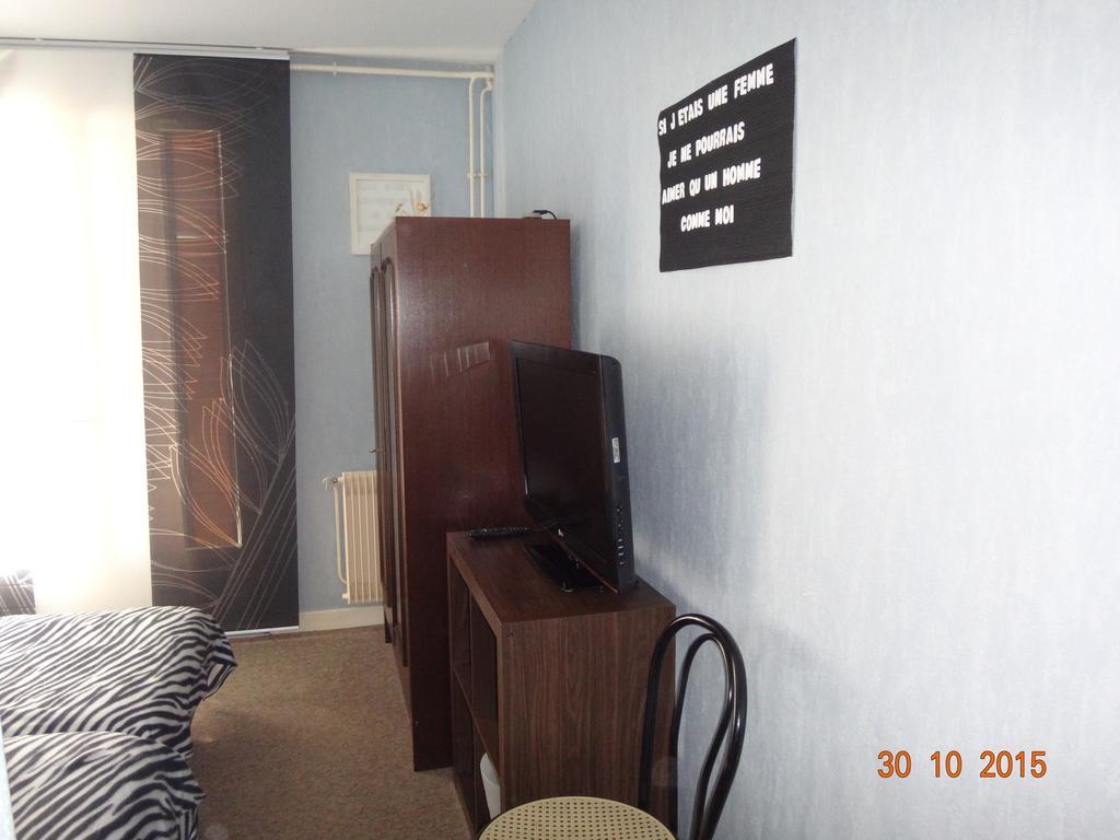 Hotel Bon Accueil Oyonnax Habitación foto